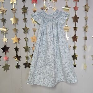 Baby BOUTIQUE SMOCKED spring dress sz 4T bishop collar, angelwing sleeves floral